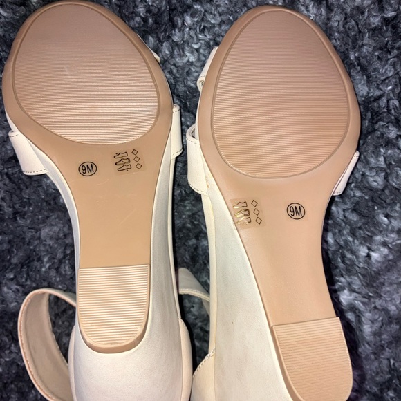 Chinese Laundry Beige Z-Celly Strappy Heels - Picture 6 of 7